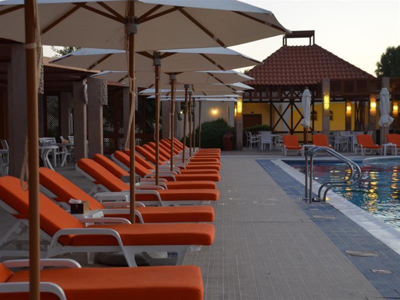 Umm Al Quwain Beach Hotel Kültér fotó